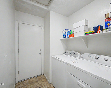 44836 W Gavilan Drive - Photo Thumbnail 22