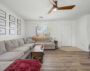 44836 W Gavilan Drive - Photo Thumbnail 7