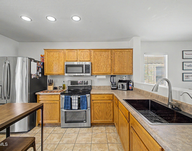 44836 W Gavilan Drive - Photo Thumbnail 15