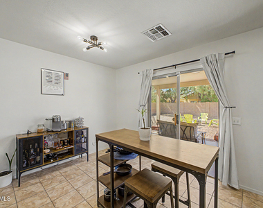 44836 W Gavilan Drive - Photo Thumbnail 11