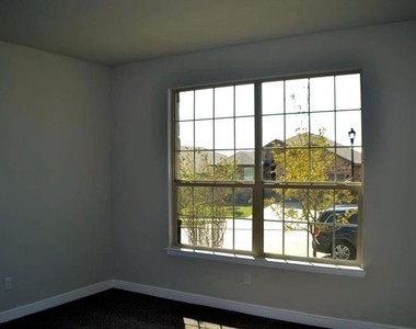 270 Irish Moss Drive - Photo Thumbnail 8