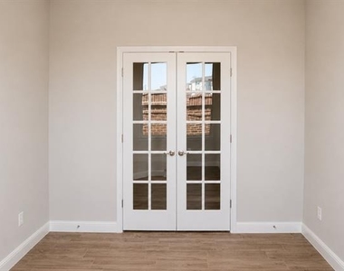 270 Irish Moss Drive - Photo Thumbnail 4