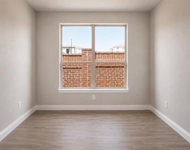 270 Irish Moss Drive - Photo Thumbnail 5