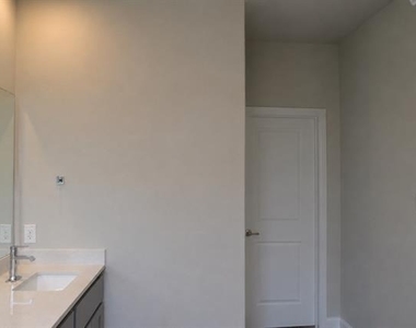 270 Irish Moss Drive - Photo Thumbnail 7
