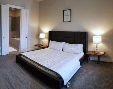 3816 Roseland Avenue - Photo Thumbnail 17