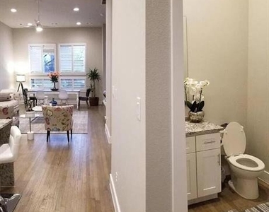 3816 Roseland Avenue - Photo Thumbnail 10