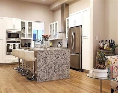 3816 Roseland Avenue - Photo Thumbnail 8