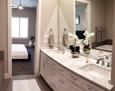 3816 Roseland Avenue - Photo Thumbnail 20