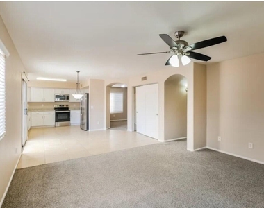 16590 W Melvin Street - Photo Thumbnail 3
