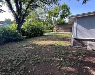 642 Astoria Avenue - Photo Thumbnail 17