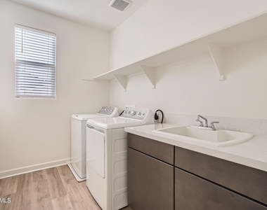 15550 S 181st Lane - Photo Thumbnail 23