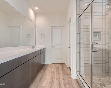 15550 S 181st Lane - Photo Thumbnail 17