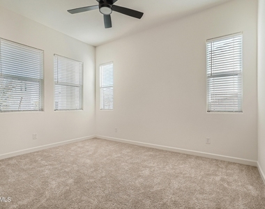 15550 S 181st Lane - Photo Thumbnail 19