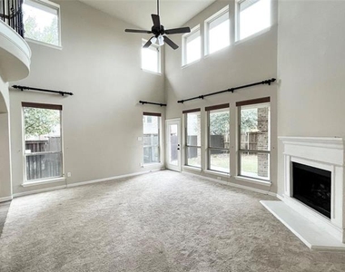 10301 Matador Drive - Photo Thumbnail 12