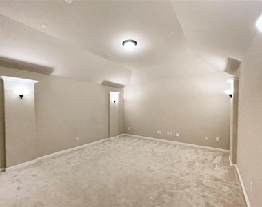 10301 Matador Drive - Photo Thumbnail 20