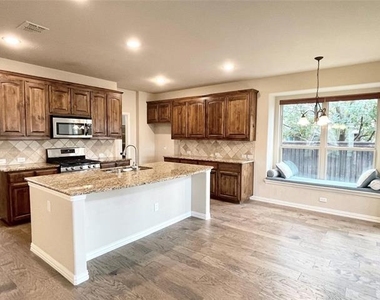 10301 Matador Drive - Photo Thumbnail 5