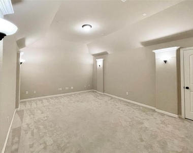 10301 Matador Drive - Photo Thumbnail 19