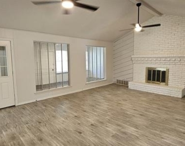 1204 Laurie Avenue - Photo Thumbnail 1