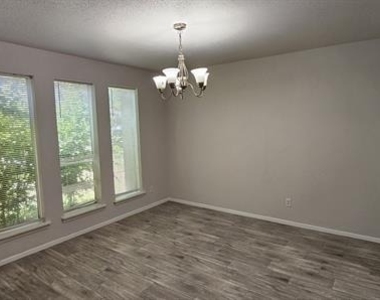 1204 Laurie Avenue - Photo Thumbnail 27
