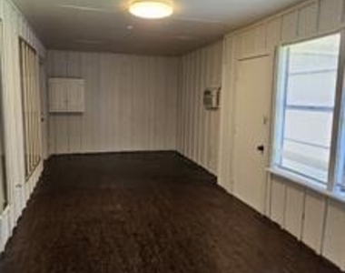 1204 Laurie Avenue - Photo Thumbnail 28
