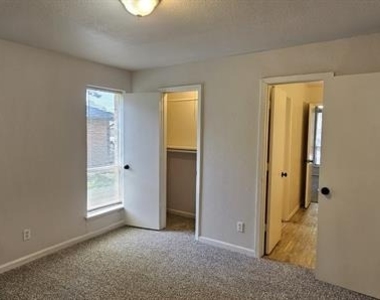 1204 Laurie Avenue - Photo Thumbnail 18