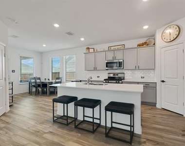 1224 Milfoil Drive - Photo Thumbnail 9