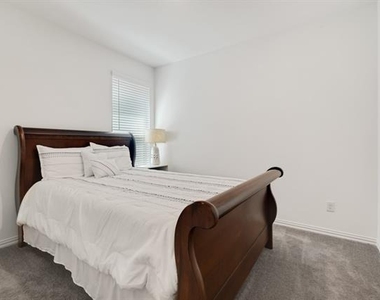 1224 Milfoil Drive - Photo Thumbnail 3