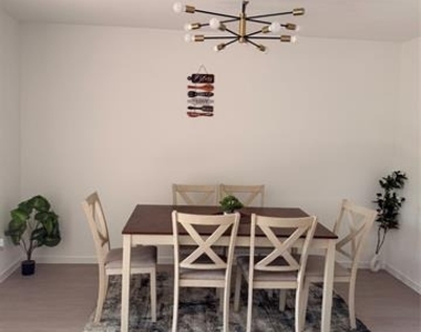 1817 Ventasso Boulevard - Photo Thumbnail 3