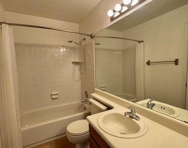 5704 E Aire Libre Avenue - Photo Thumbnail 13