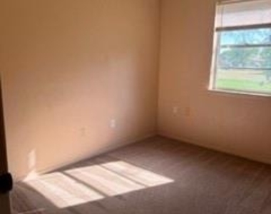 2023 Walker Street - Photo Thumbnail 5