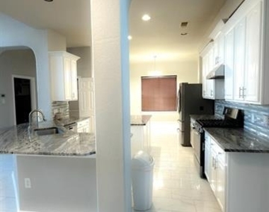 9309 Stonewood Drive - Photo Thumbnail 28