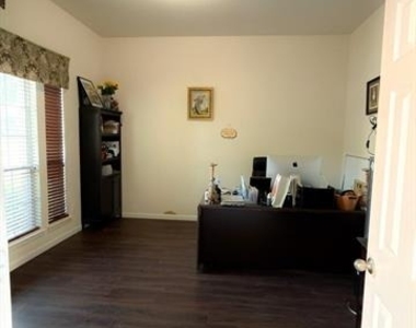 9309 Stonewood Drive - Photo Thumbnail 27