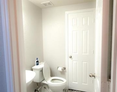 9309 Stonewood Drive - Photo Thumbnail 24