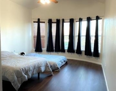 9309 Stonewood Drive - Photo Thumbnail 19
