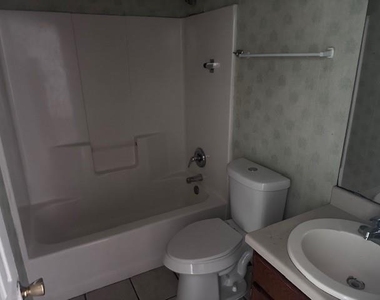 210-220 16th Street Se - Photo Thumbnail 7