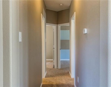 1404 Bluebird Drive - Photo Thumbnail 21