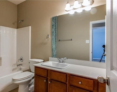 1404 Bluebird Drive - Photo Thumbnail 25