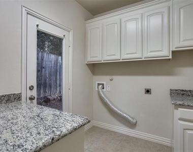 1809 Evergreen Court - Photo Thumbnail 6