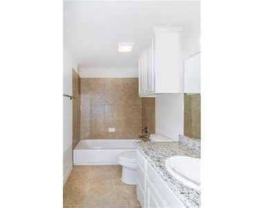 1809 Evergreen Court - Photo Thumbnail 13