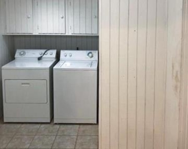 602 W 3rd Street - Photo Thumbnail 17