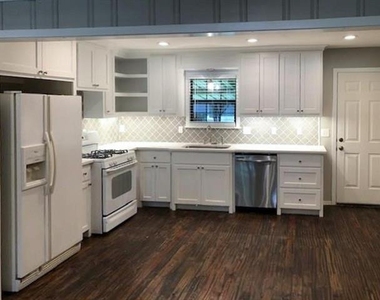 602 W 3rd Street - Photo Thumbnail 3