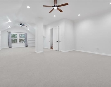 305 Main Street - Photo Thumbnail 29