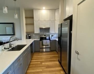 6919 Sumner Street - Photo Thumbnail 5