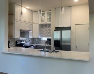 6919 Sumner Street - Photo Thumbnail 2