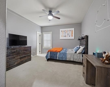 580 Butchart Drive - Photo Thumbnail 31