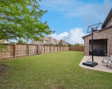 580 Butchart Drive - Photo Thumbnail 36