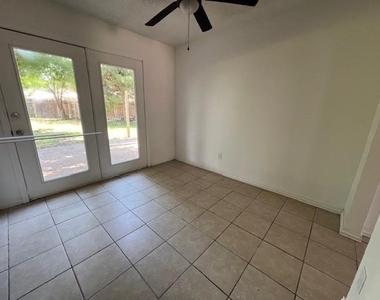 4826 Stonecrest Court - Photo Thumbnail 6