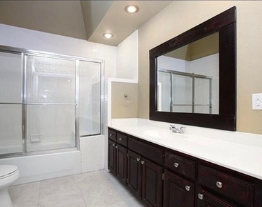 5100 Verde Valley Lane - Photo Thumbnail 7