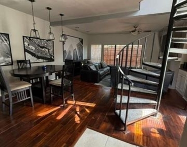 5100 Verde Valley Lane - Photo Thumbnail 2