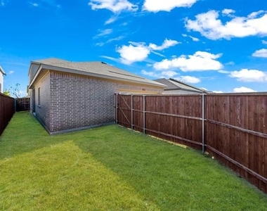 1813 Wayne Lane - Photo Thumbnail 28